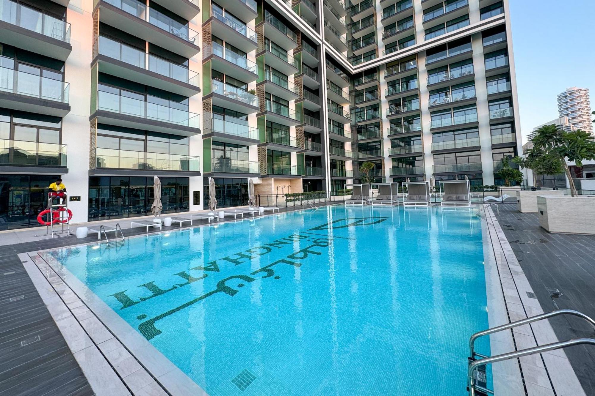 Apartment Spacious 2 Bedroom In Jvc With Pool & Gym Access *